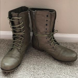 Madden Girl Gamer Lace-Up Combat Boots